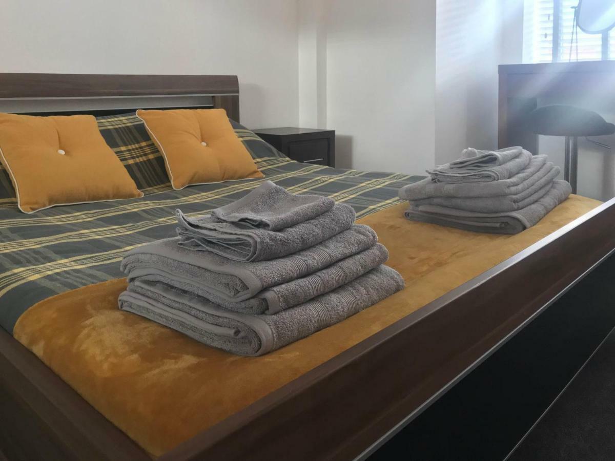 Luxury 1 Bed Apartment In City Centre With Parking 切斯特 外观 照片