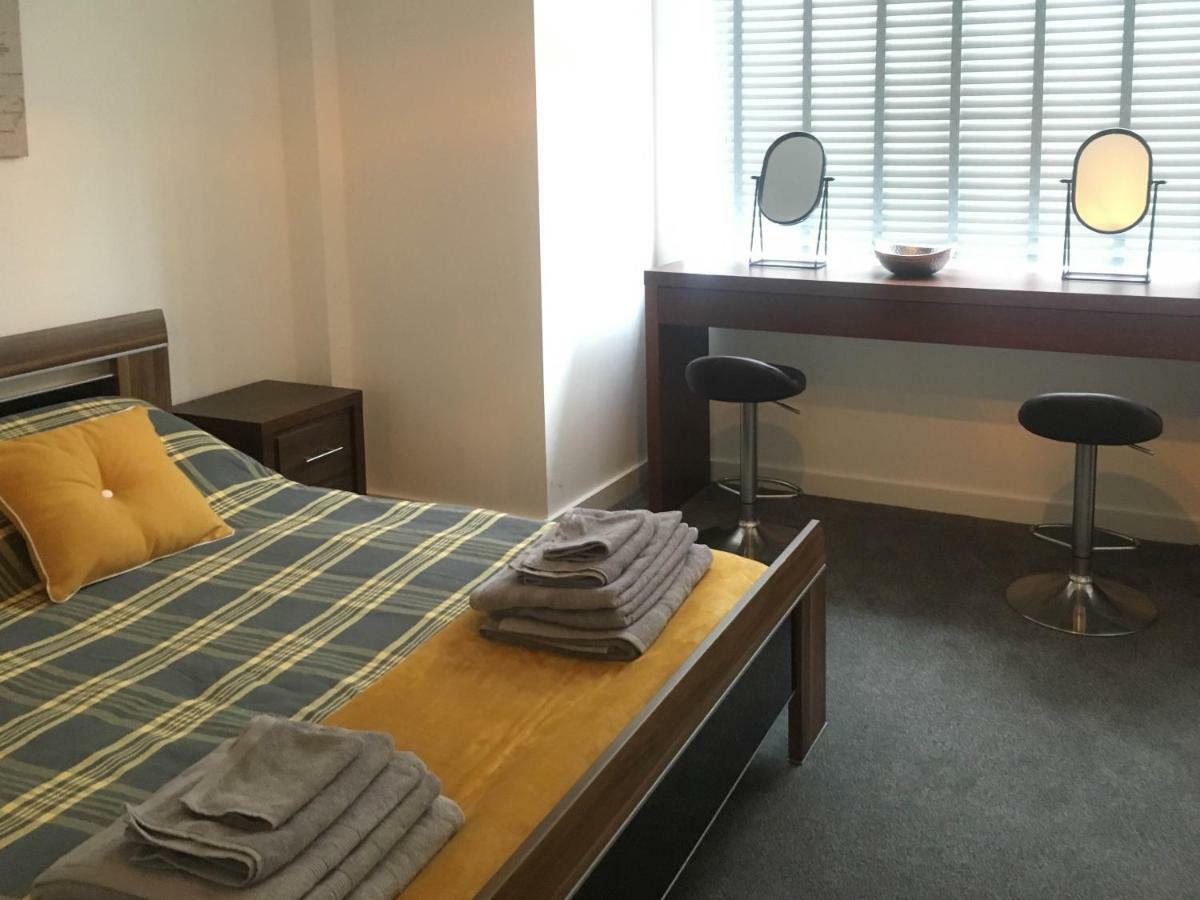 Luxury 1 Bed Apartment In City Centre With Parking 切斯特 外观 照片