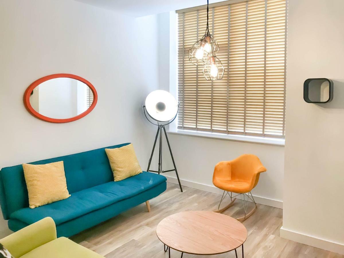 Luxury 1 Bed Apartment In City Centre With Parking 切斯特 外观 照片