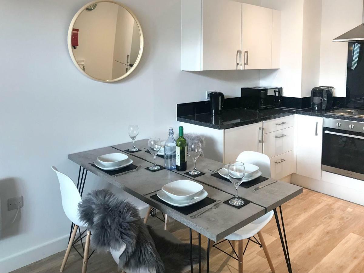 Luxury 1 Bed Apartment In City Centre With Parking 切斯特 外观 照片