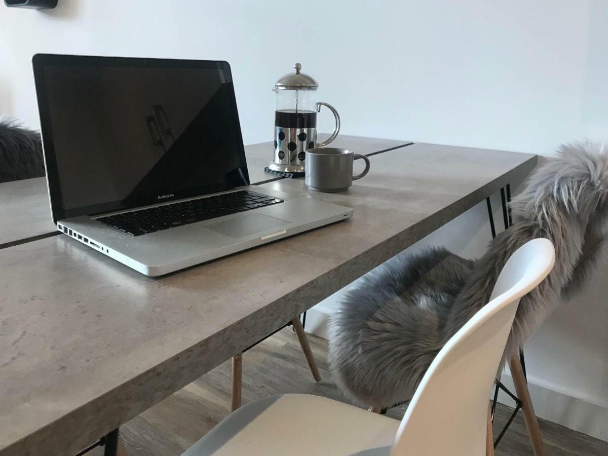 Luxury 1 Bed Apartment In City Centre With Parking 切斯特 外观 照片