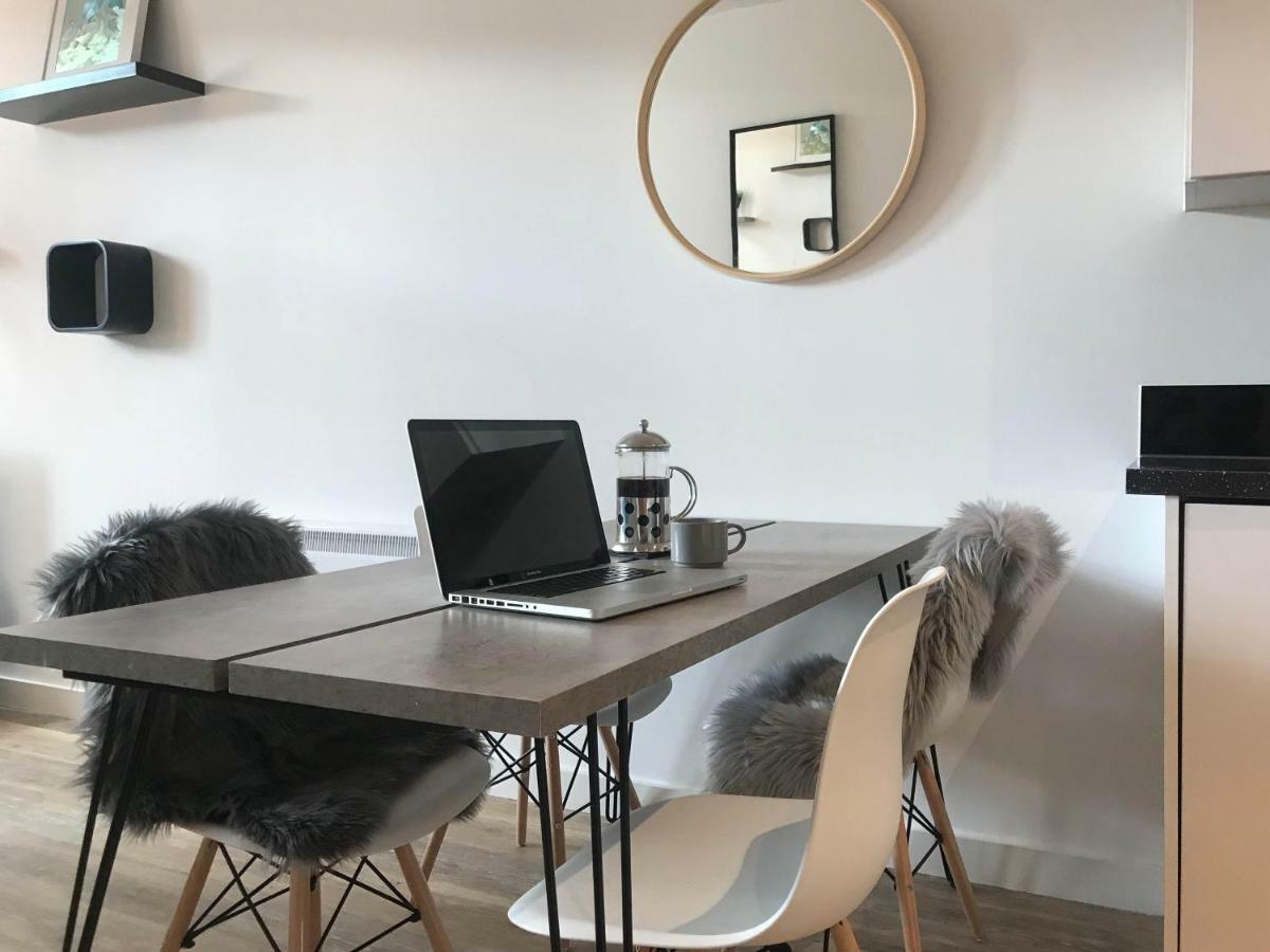 Luxury 1 Bed Apartment In City Centre With Parking 切斯特 外观 照片