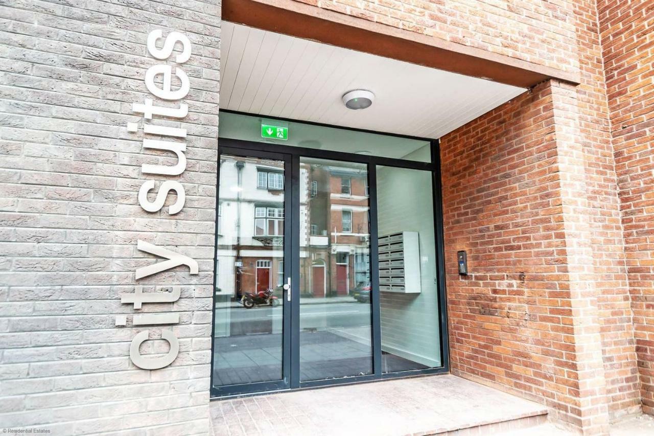 Luxury 1 Bed Apartment In City Centre With Parking 切斯特 外观 照片