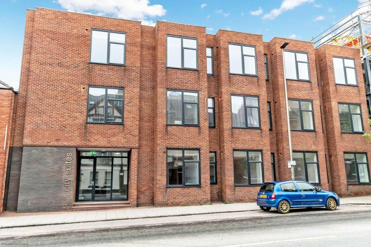 Luxury 1 Bed Apartment In City Centre With Parking 切斯特 外观 照片