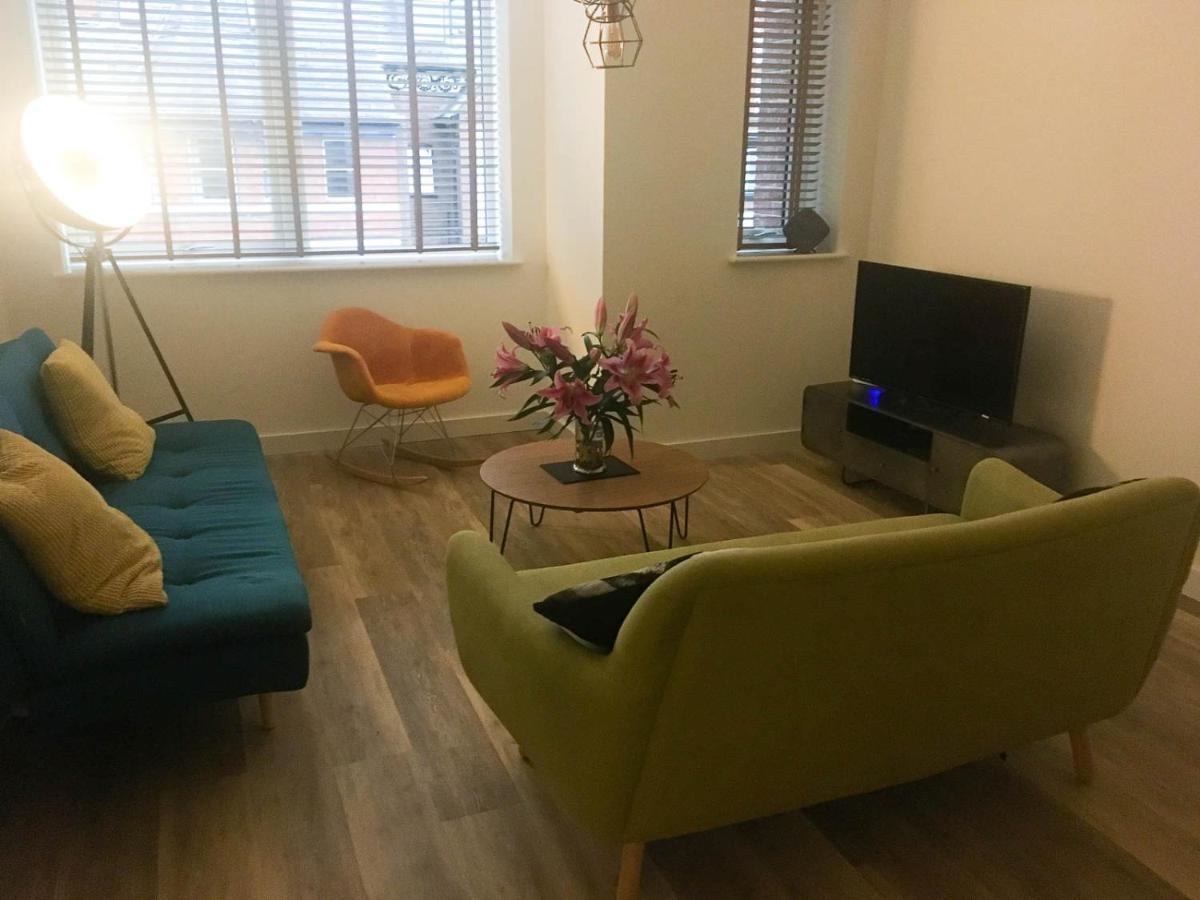 Luxury 1 Bed Apartment In City Centre With Parking 切斯特 外观 照片