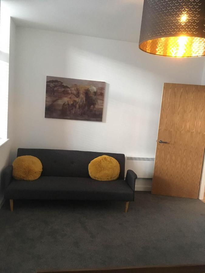 Luxury 1 Bed Apartment In City Centre With Parking 切斯特 外观 照片